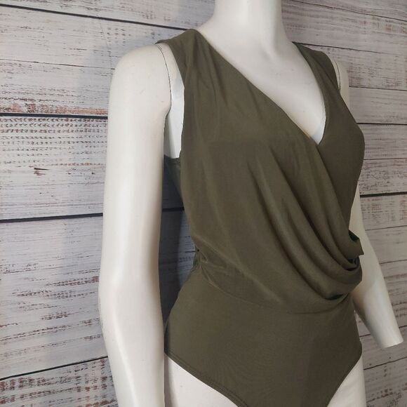 Fashion Nova Medium Womans Bodysuit Green - Picture 5 of 8